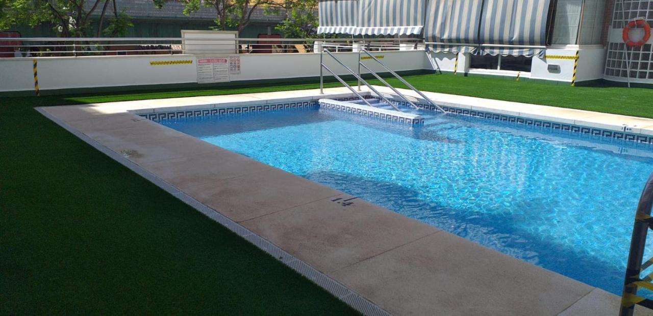 Fenix Con Piscina Y Terrraza Fuengirola