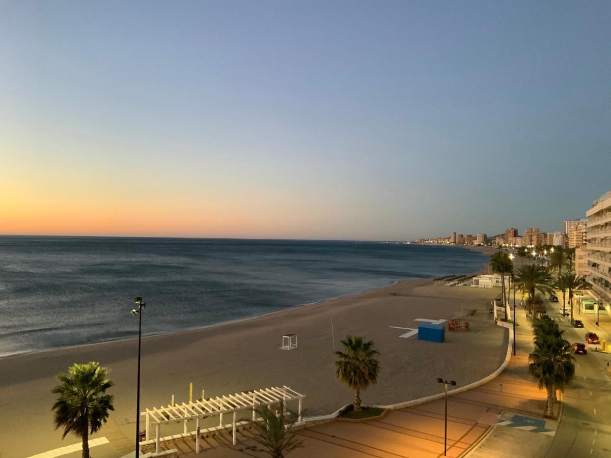 En Primera Linea/beachfront Apartamento
