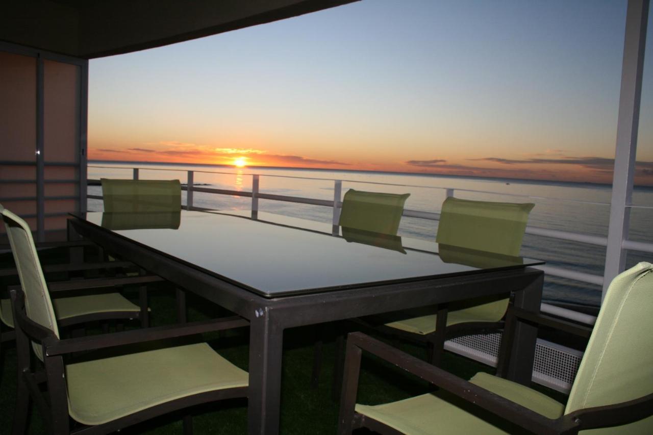 En Primera Linea/beachfront Apartamento