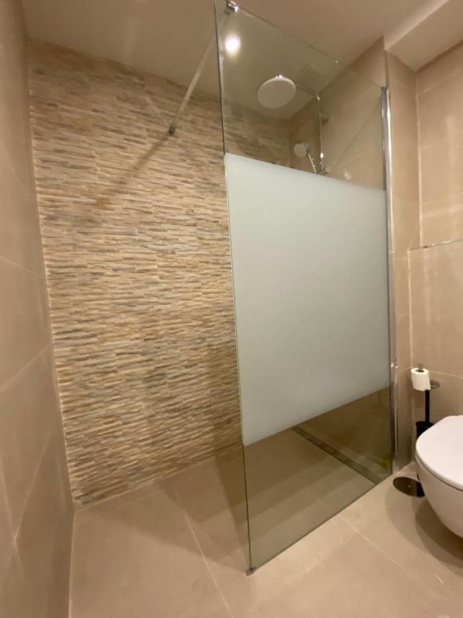 Seaside Haven: With Terrace Apartamento *