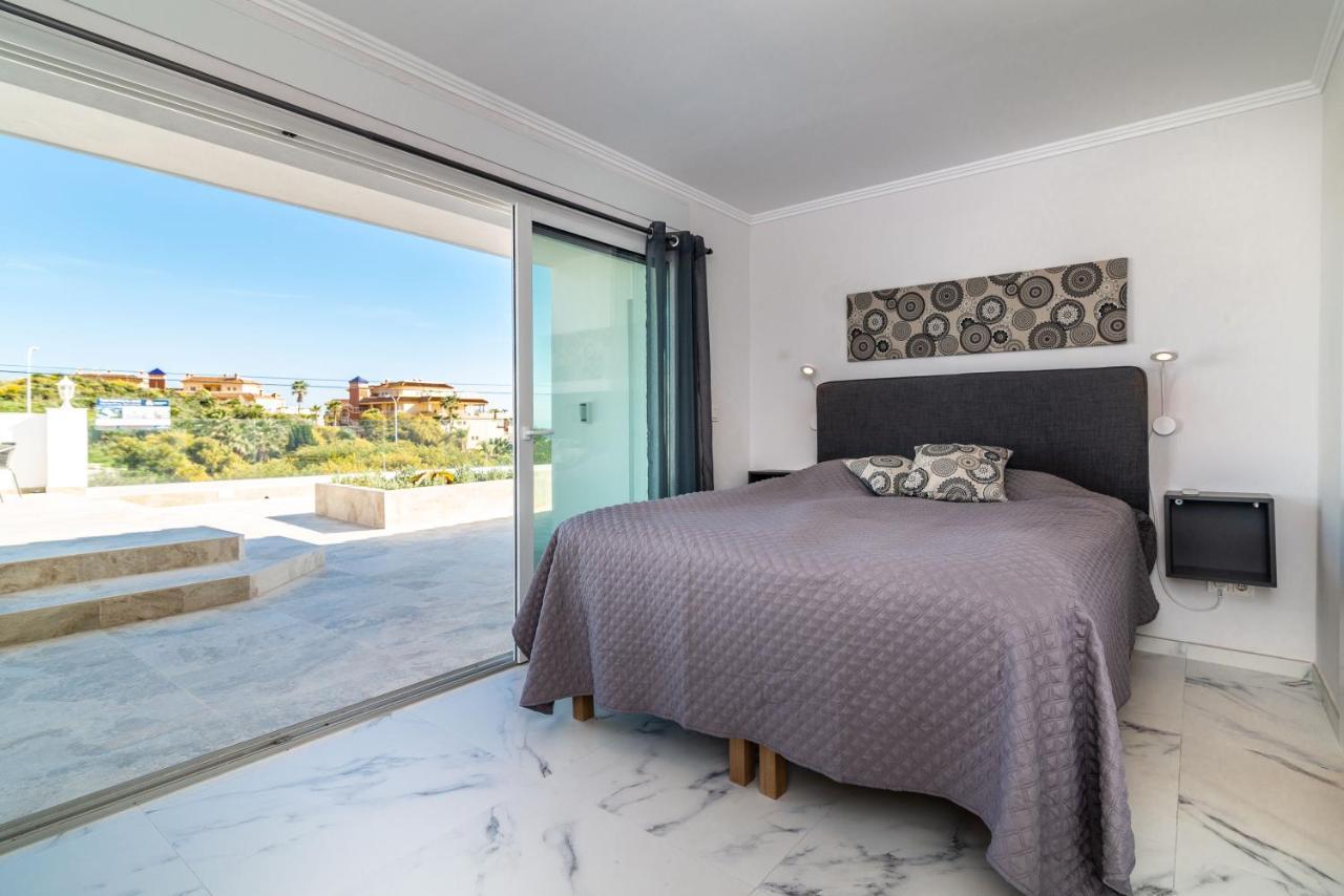 Villa Renovated With Sea-views And Pool *