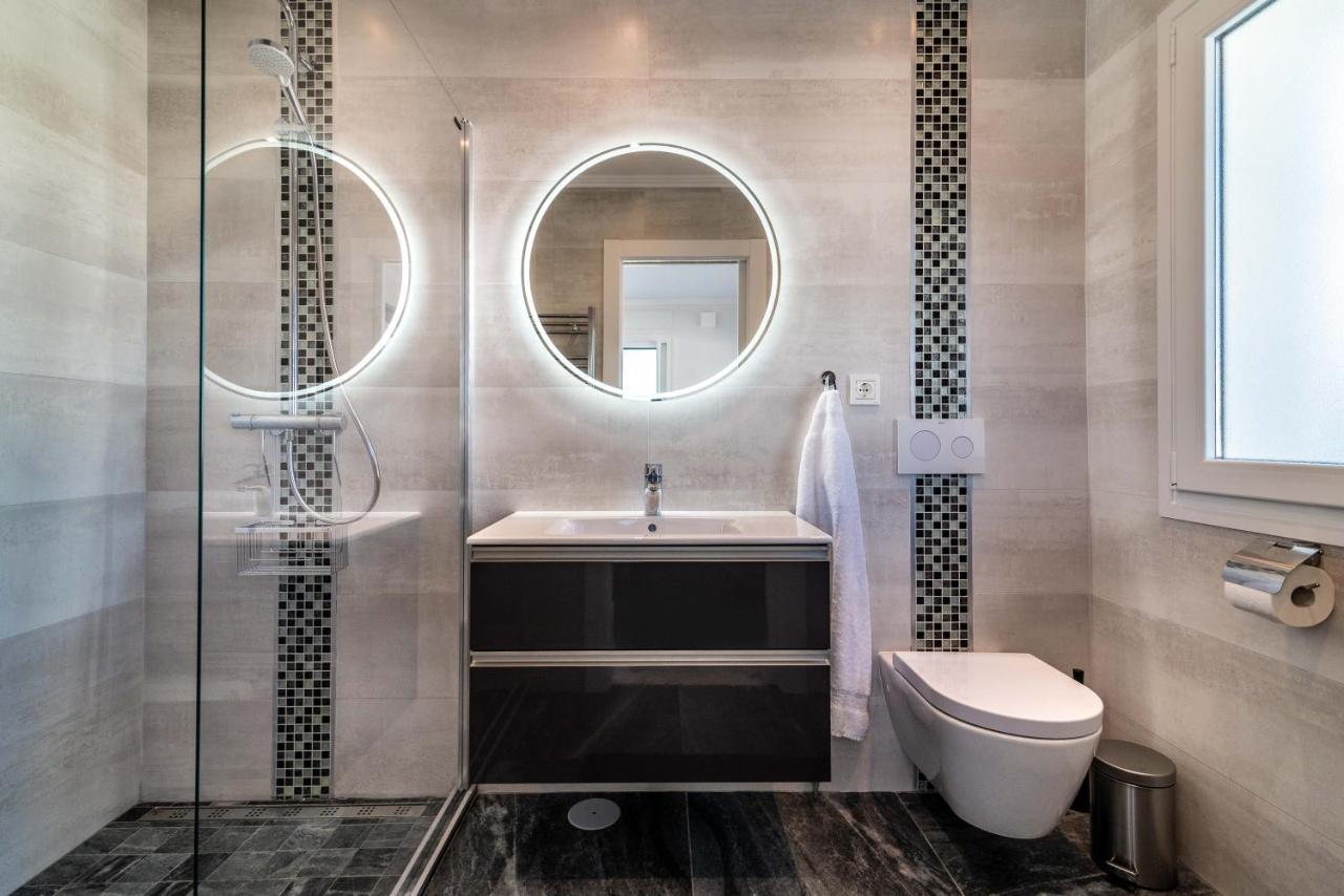 Villa Renovated With Sea-views And Pool *