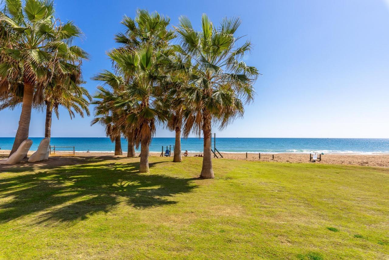 Maritimo - First Line Apartment *