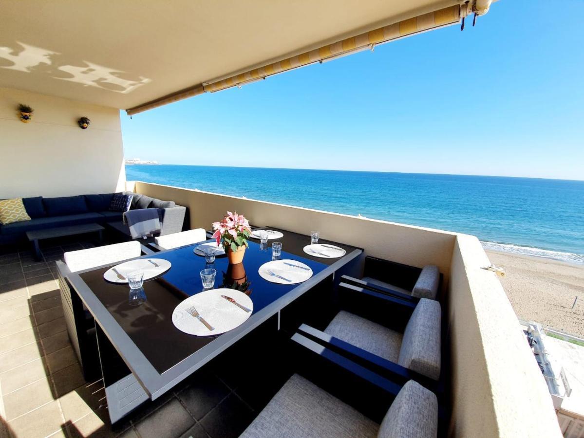 Front Row Penthouse On Carvajal Fuengirola