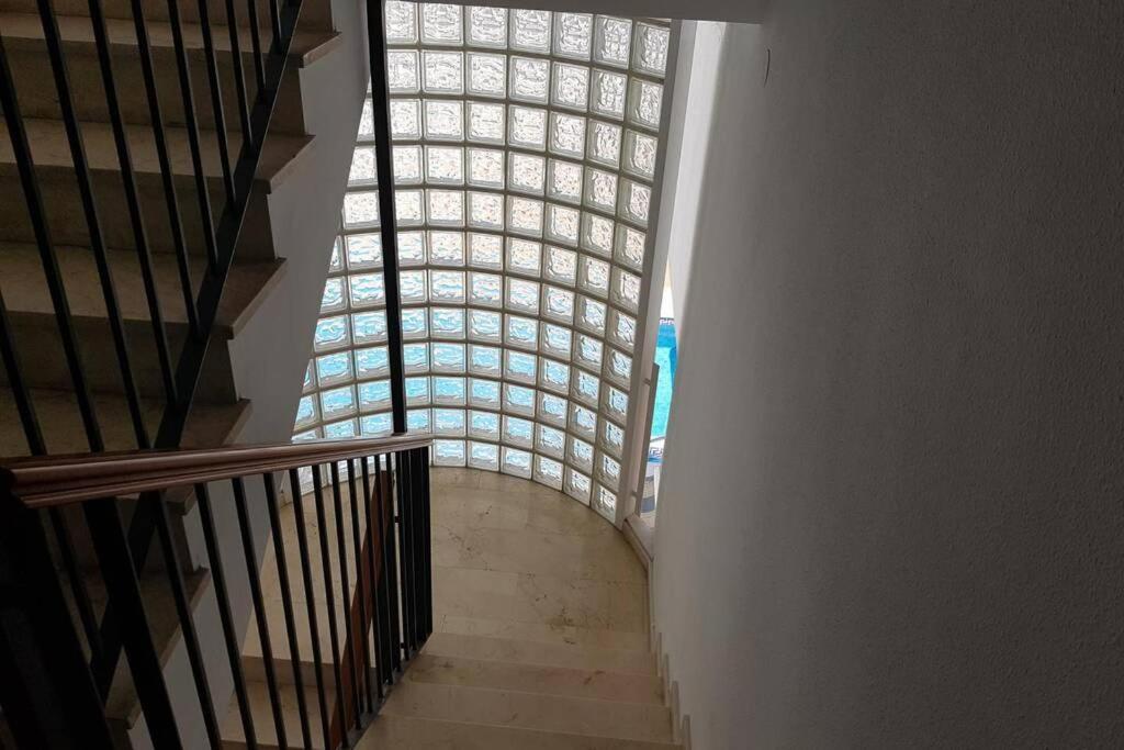 Comfortable Perfectly Located & Equipped Apartment *