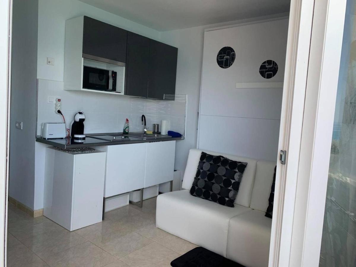Huoneisto El Puerto Hotel-studio