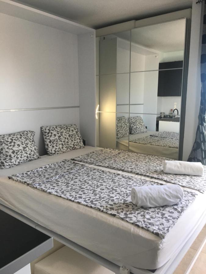 Huoneisto El Puerto Hotel-studio Fuengirola