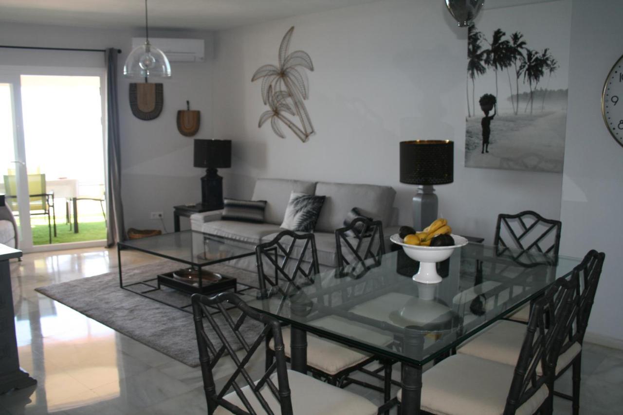 En Primera Linea/beachfront Apartamento *
