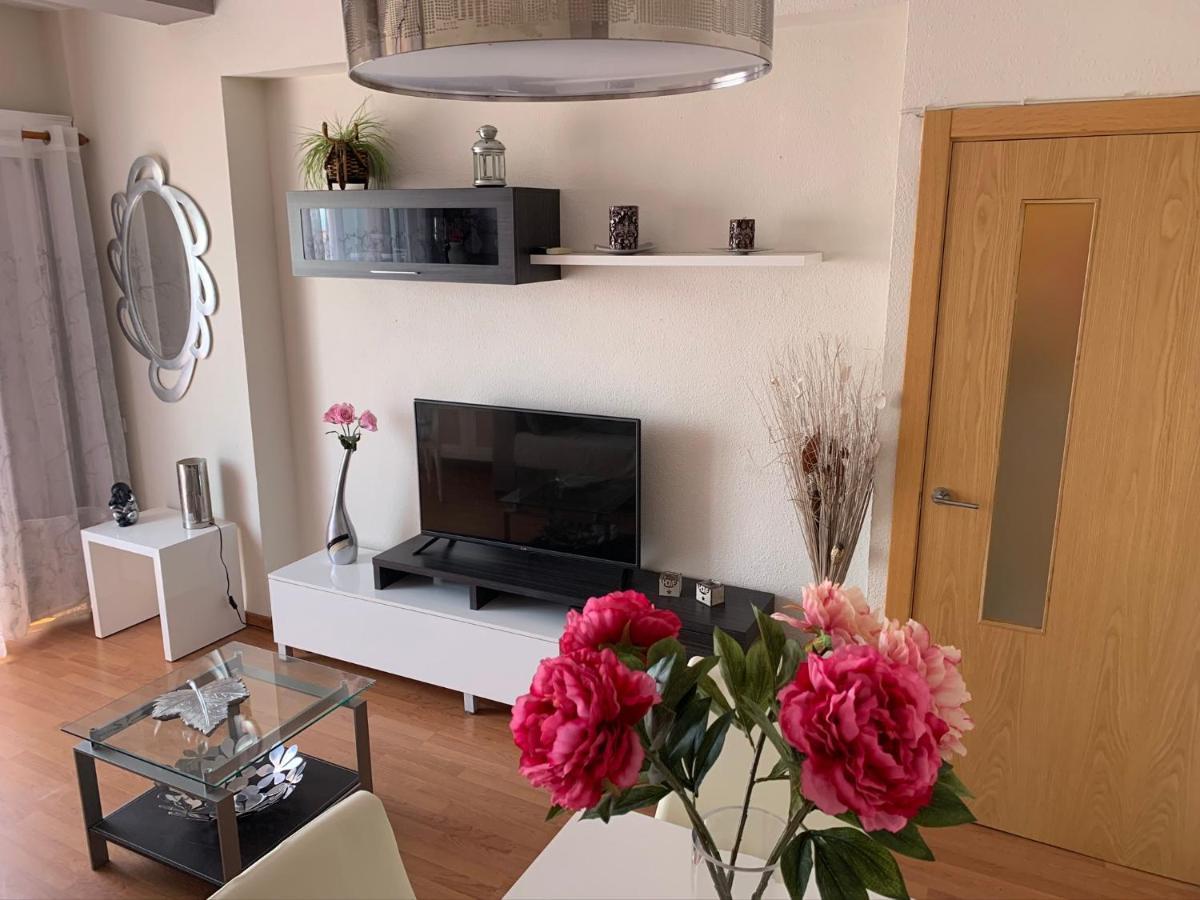 Apartment Primera Linea De Playa Paseo Maritimo Perla 5 *