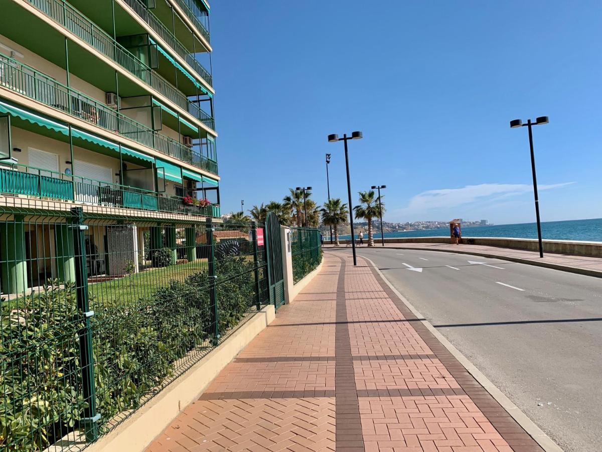 Beachfront In Apartment