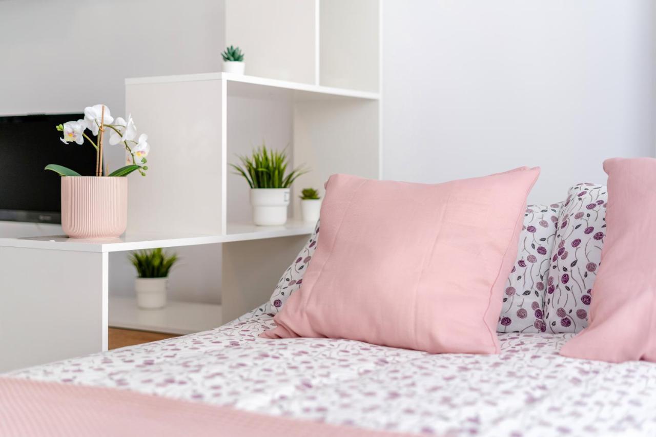 Lorna Apartment