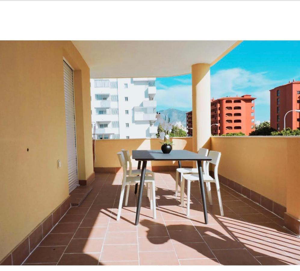 Cozy 2 Bedroom Apartment. Parking Included.