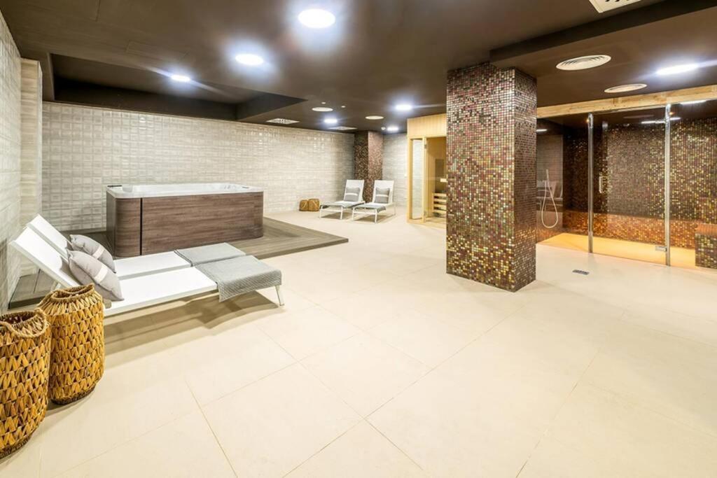 Apartamento New - Close To Sea - Pool - Sauna Fuengirola