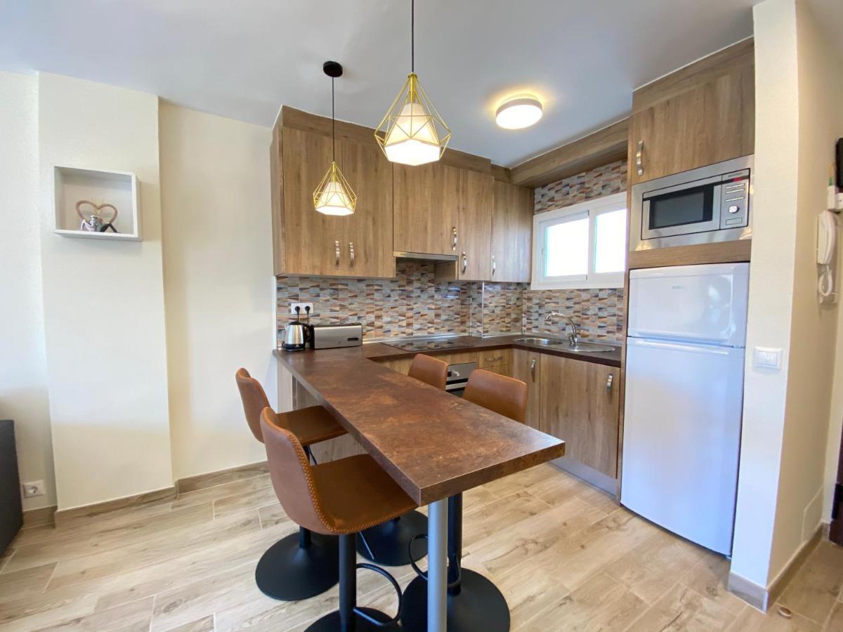 Modern 1 Bedroom Seaside With Pool Fuengirola