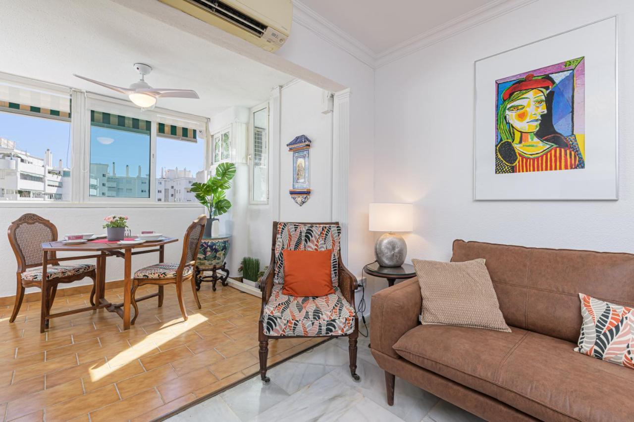 Immaculate 3-bed In Apartment *
