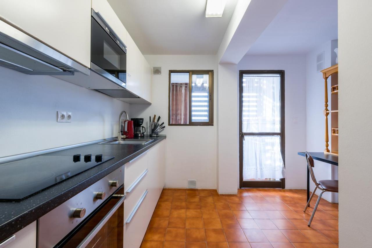 Apartment Centre
