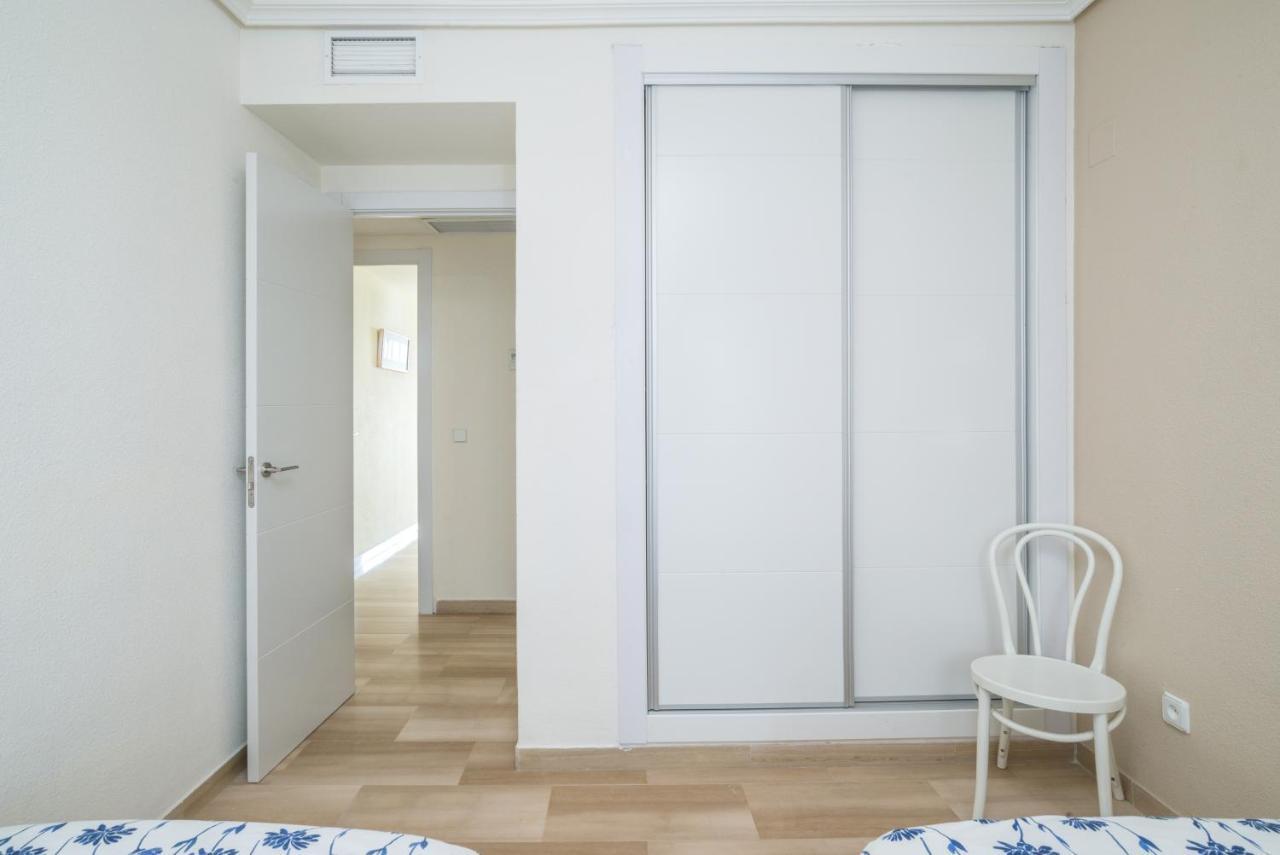 First Line Beach Apartamento *