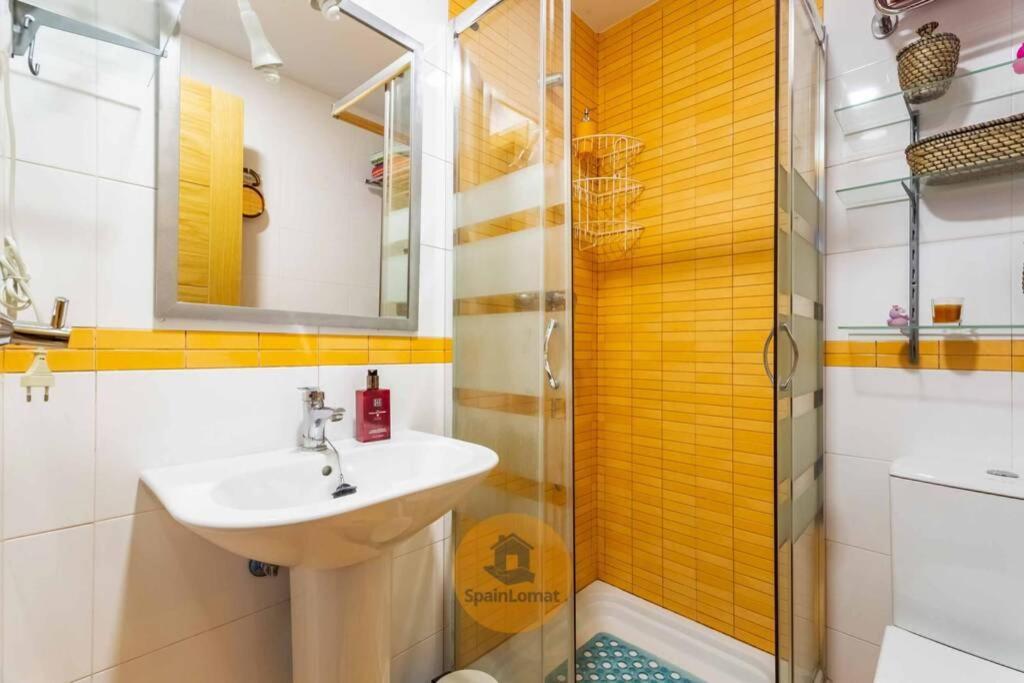Apartamento Con Amplia Terraza En Fuengirola