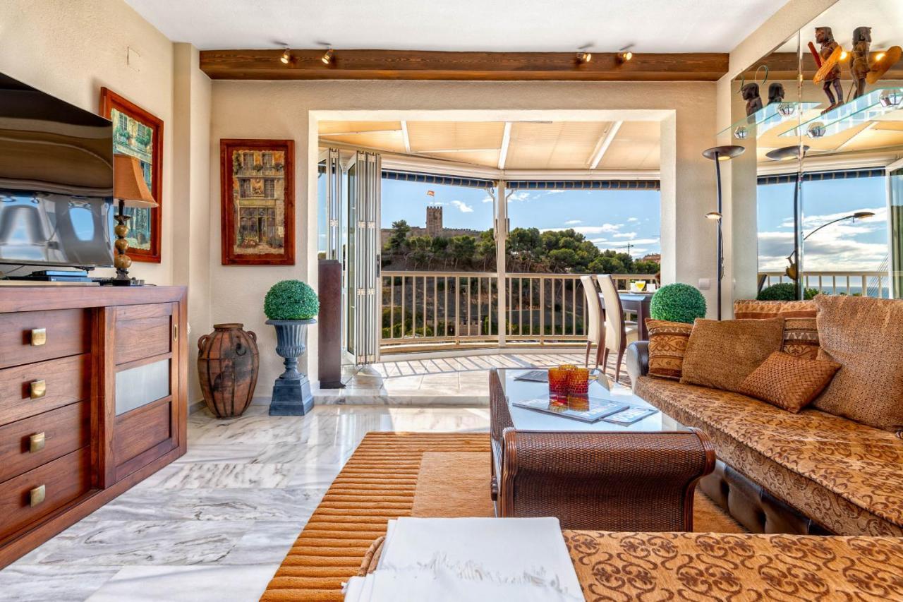 Castillo Apartment *