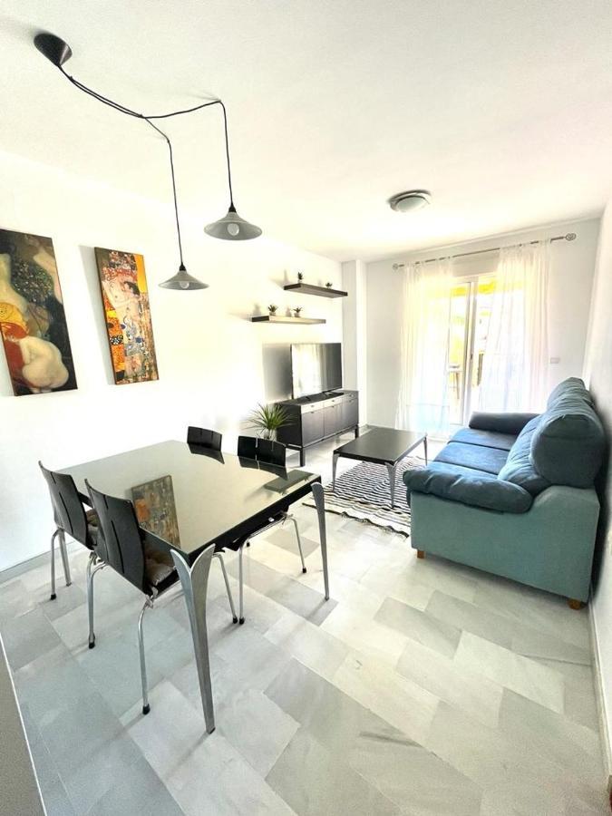 Faro Beach Apartment Fuengirola