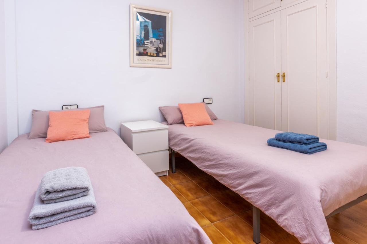 2br Urban Getaway - Good Wifi, Swimming Pool
