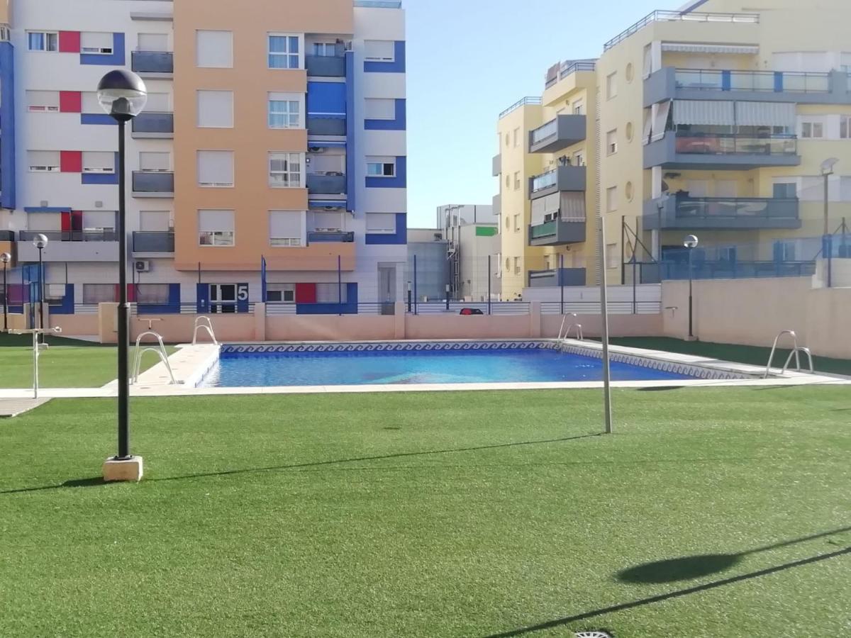 Apartamento En Con Piscina Y Parking *