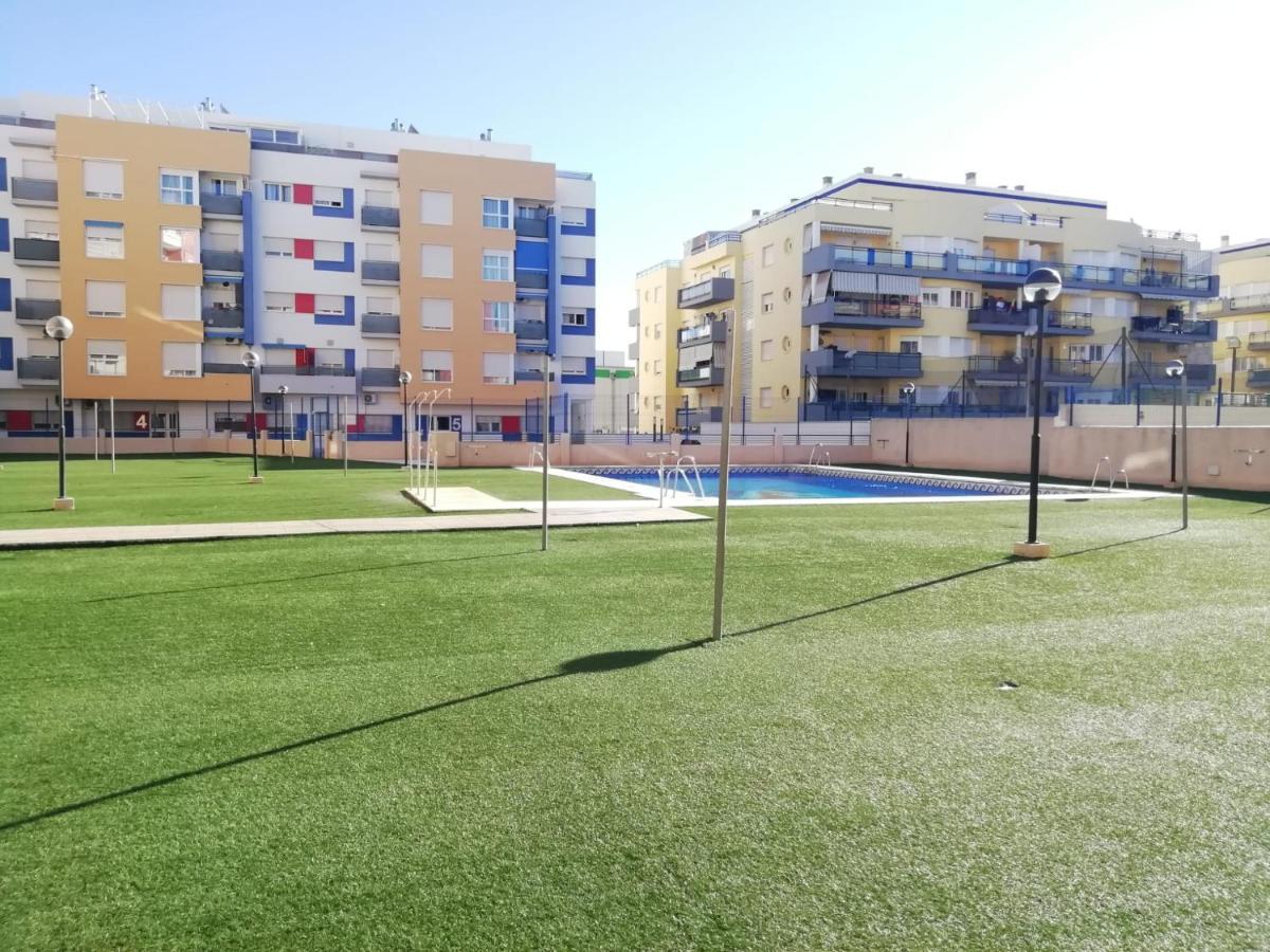 Apartamento En Con Piscina Y Parking