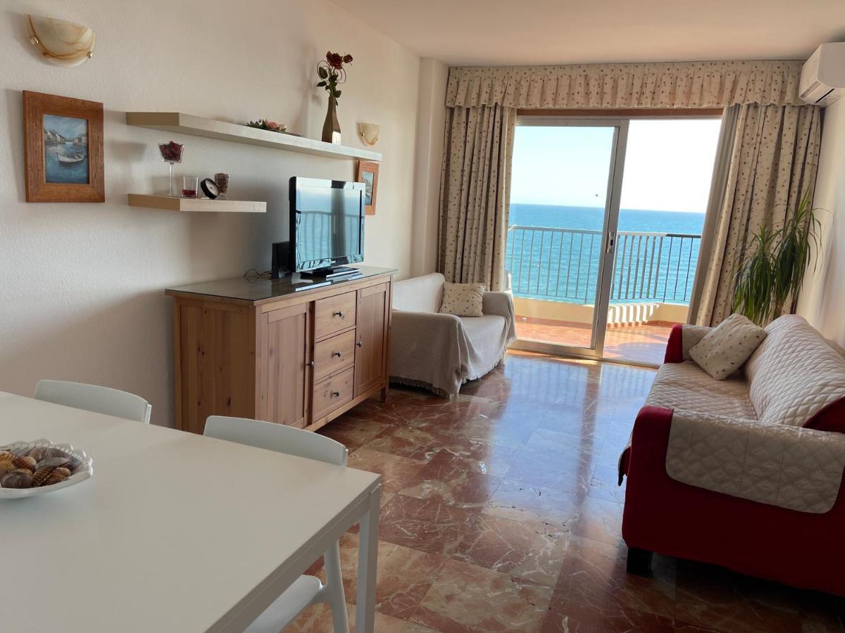 Apartamento Frente Al Mar Primera Linea De Playa Apartment With 2 Bedrooms Beachfront Fuengirola