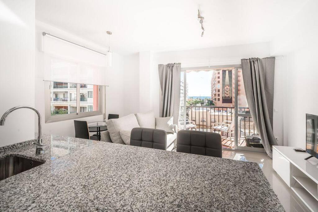 Appartement Stunning Gem With And Sea Views Fuengirola