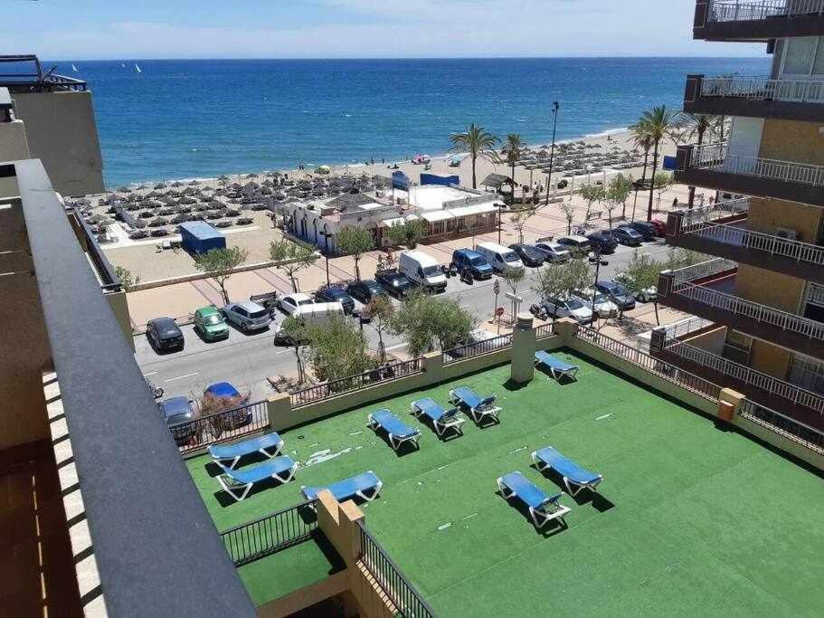 Precioso Apartamento Frente Al Mar Con Piscina Huoneisto *