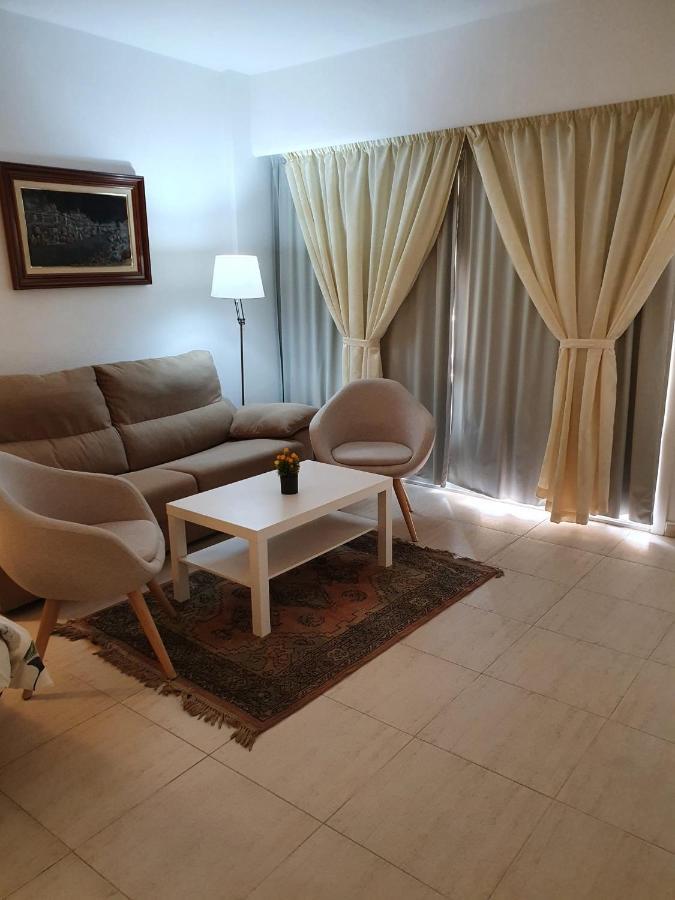 Pyr Apartment *