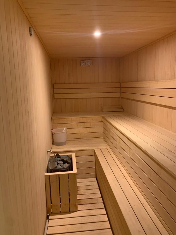 Middle Views Apartment *