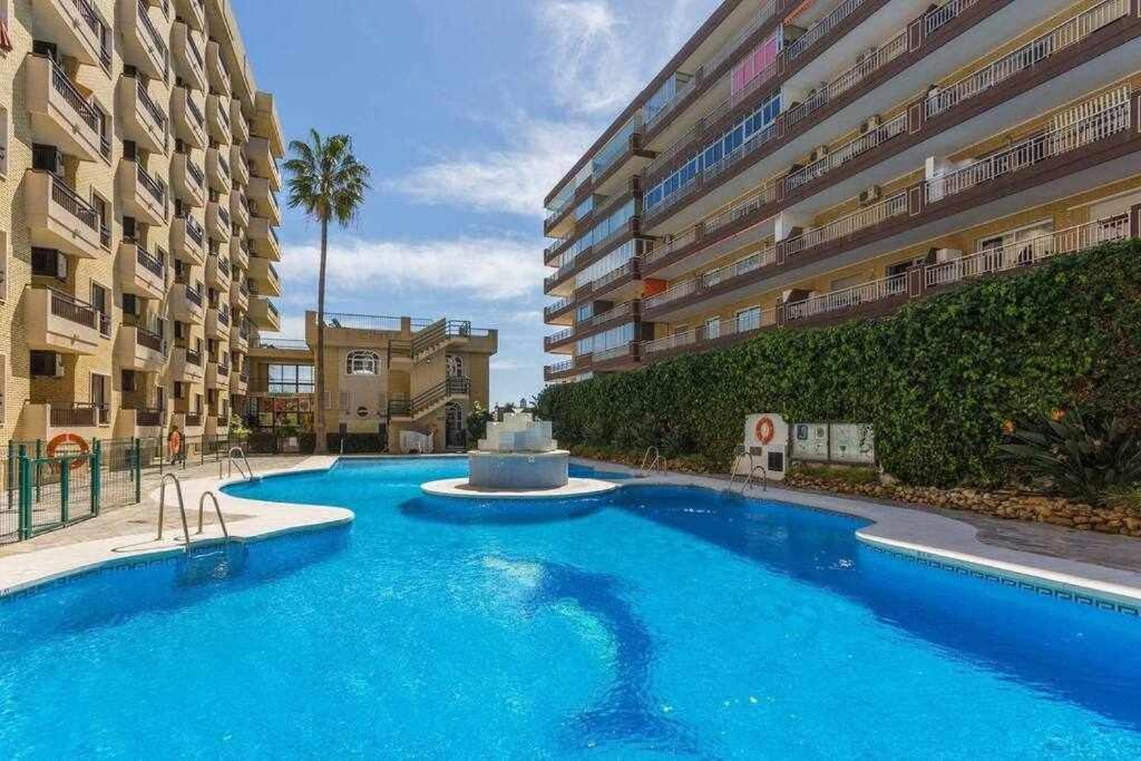 Precioso Apartamento Frente Al Mar Con Piscina *