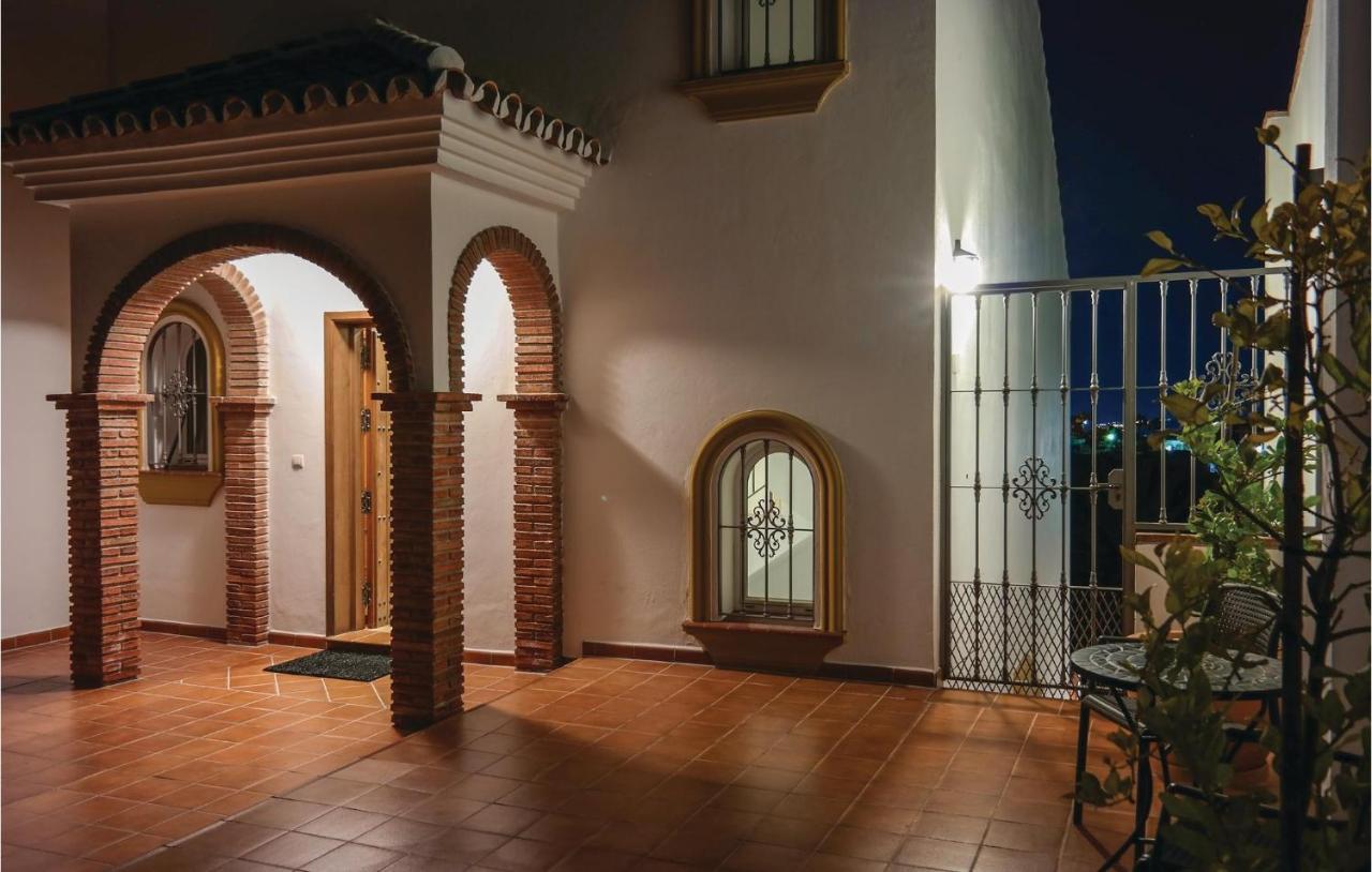 In Fuengirola, Malaga With Kitchen Apartment *