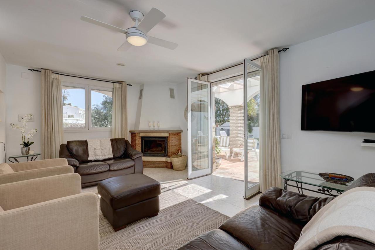 Villa 088 Bright And Spacious Andalusian Style With Private Pool *