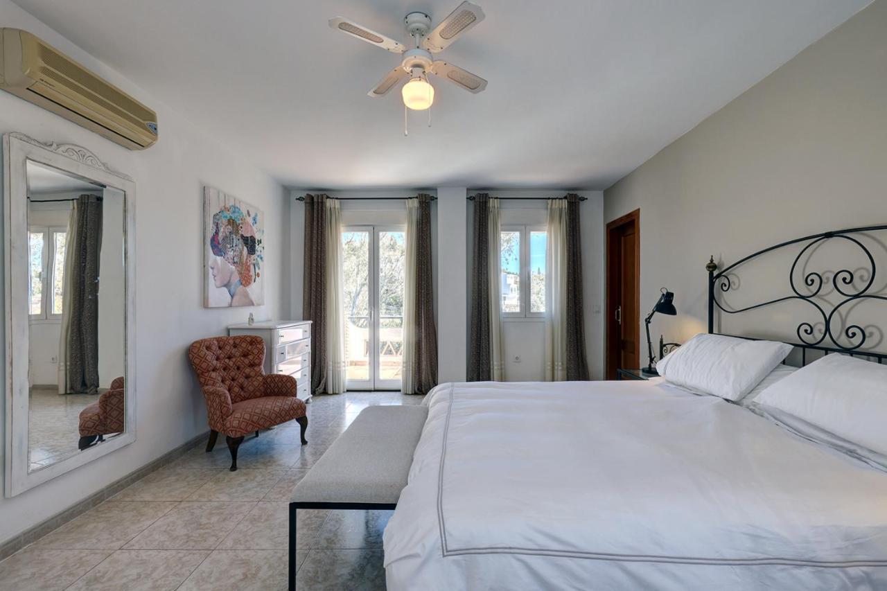 Villa 088 Bright And Spacious Andalusian Style With Private Pool Fuengirola