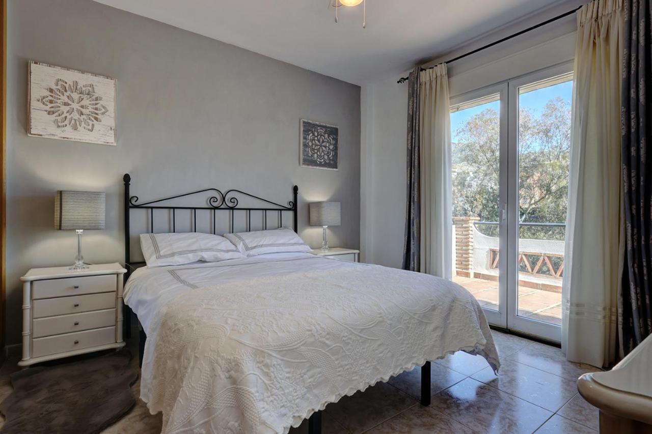 088 Bright And Spacious Andalusian Style With Private Pool Villa Fuengirola
