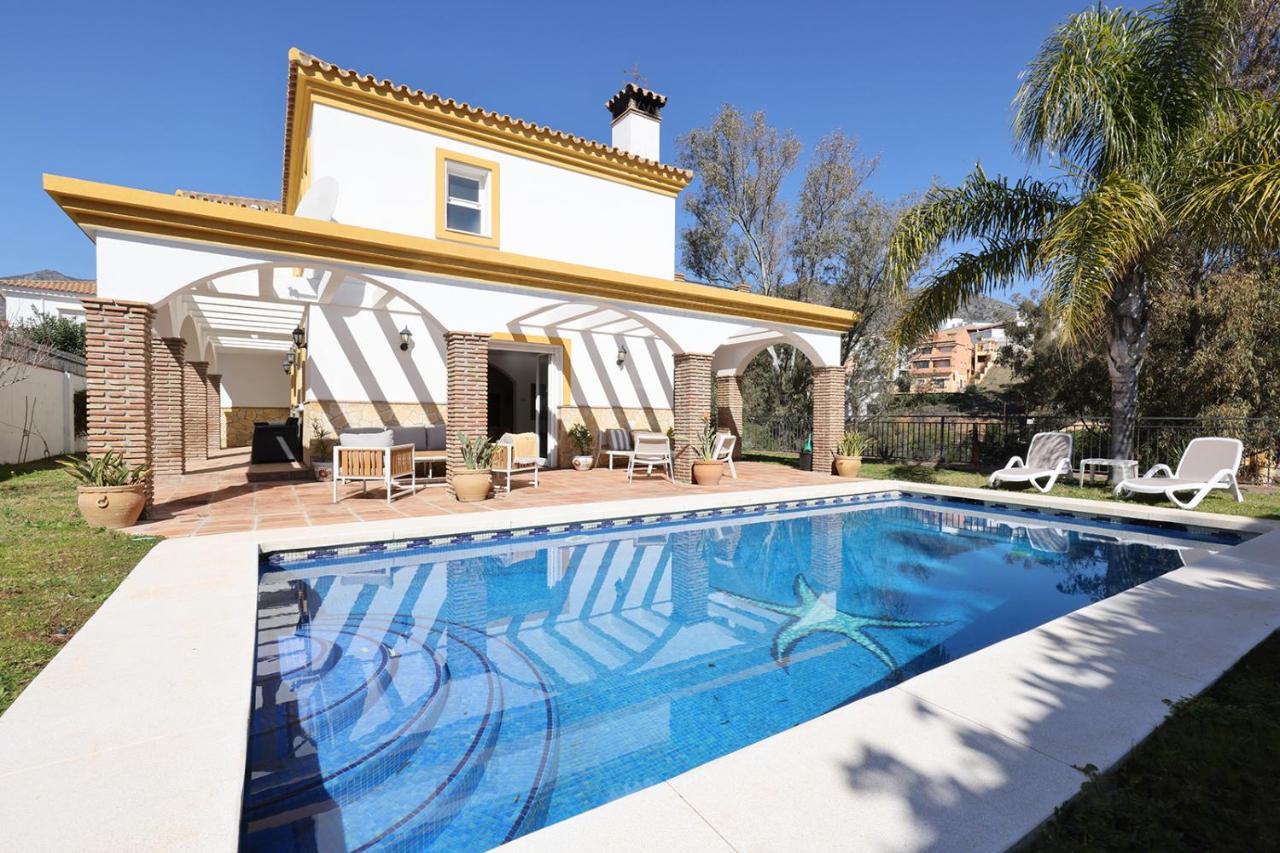 088 Bright And Spacious Andalusian Style With Private Pool *