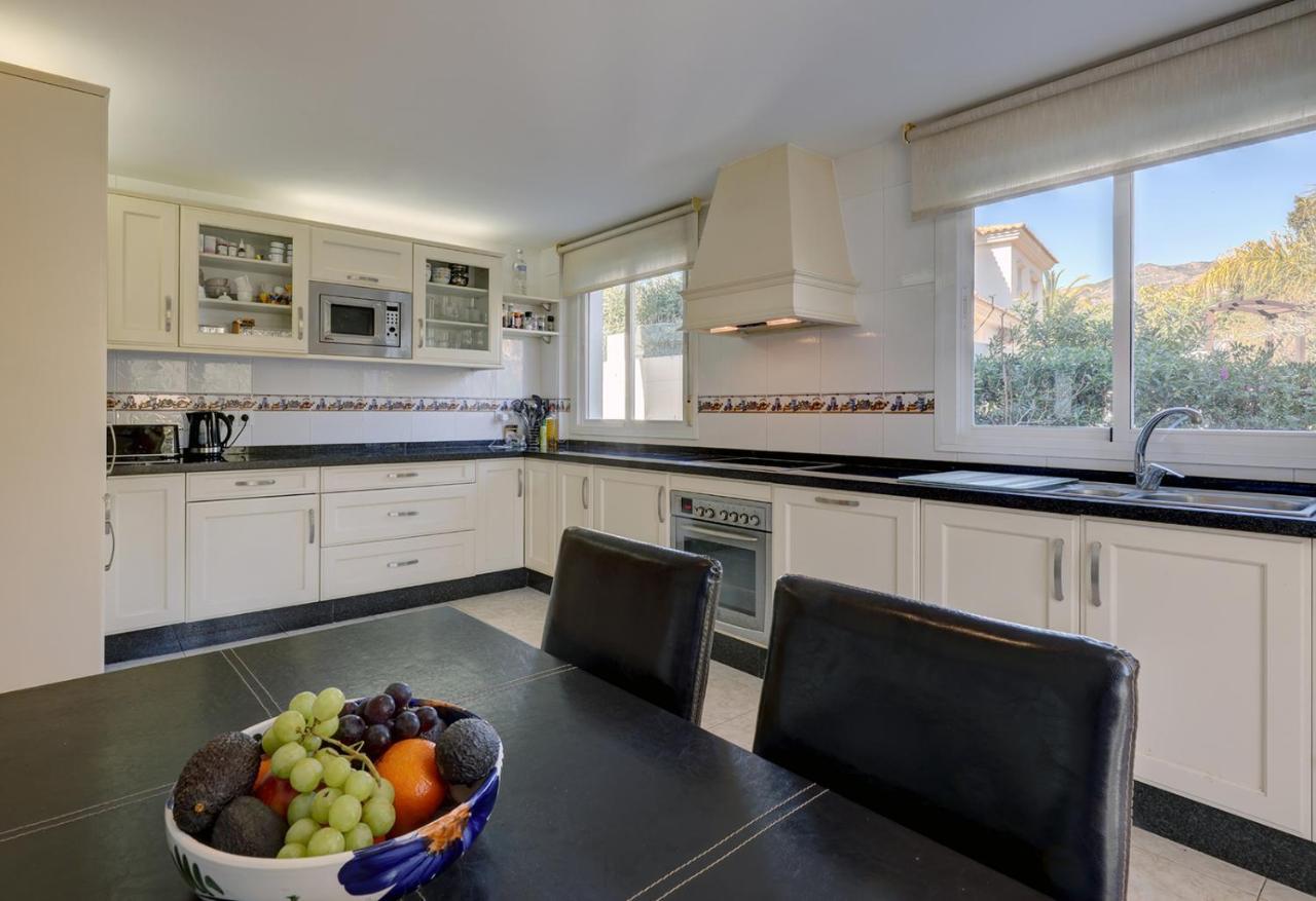 088 Bright And Spacious Andalusian Style With Private Pool * Fuengirola