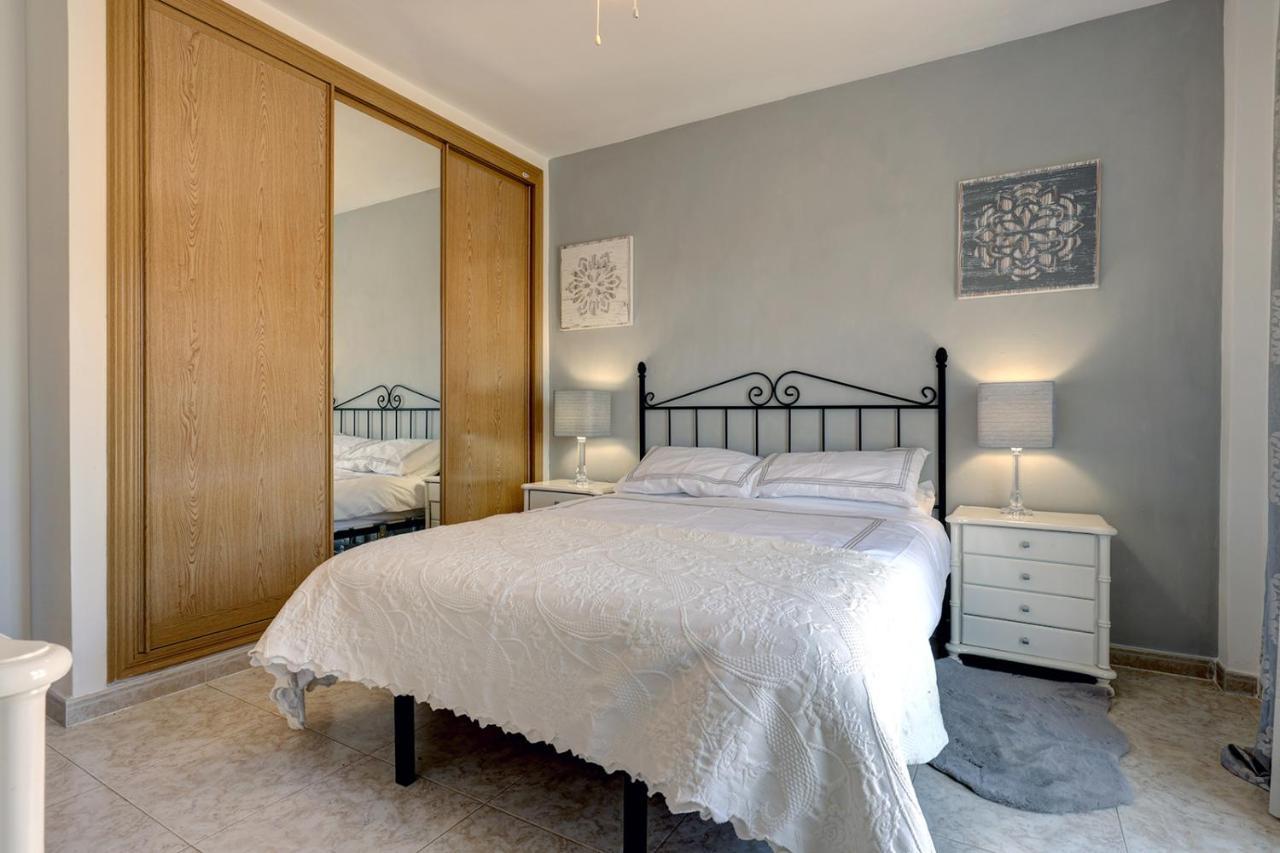 088 Bright And Spacious Andalusian Style With Private Pool Fuengirola