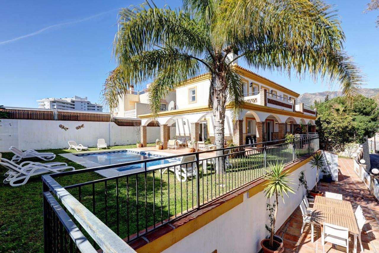 088 Bright And Spacious Andalusian Style With Private Pool