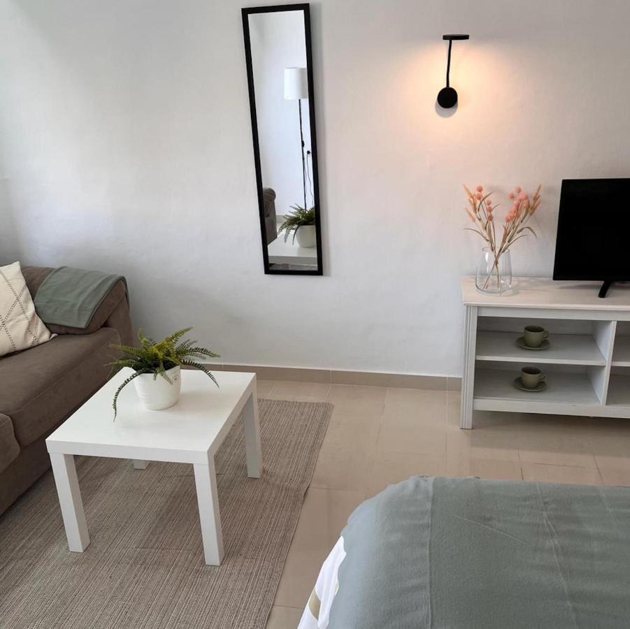 Precioso Estudio Palmeras Con Vistas Al Mar Fuengirola