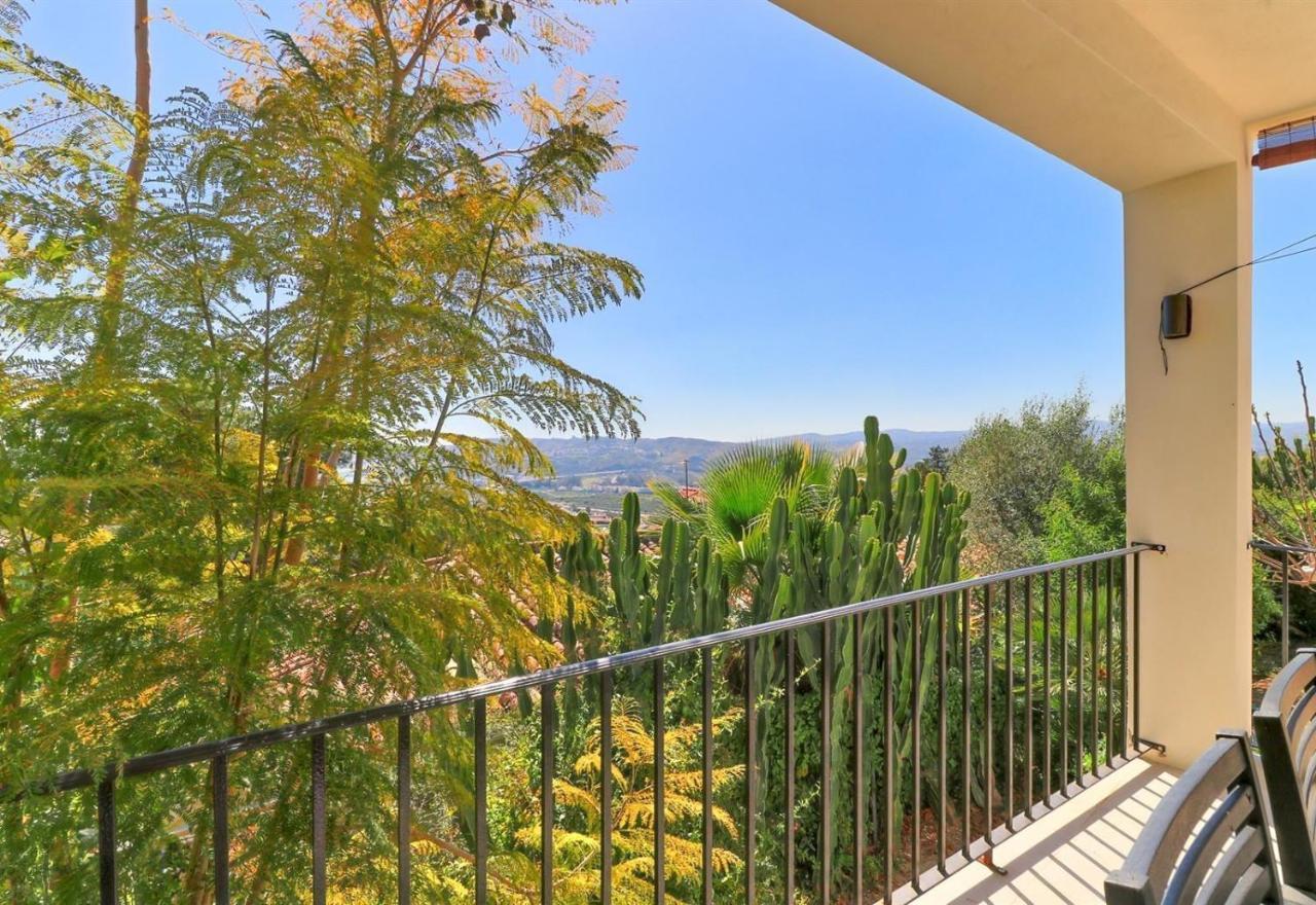 Amazing With Panoramic Views Huvilat *