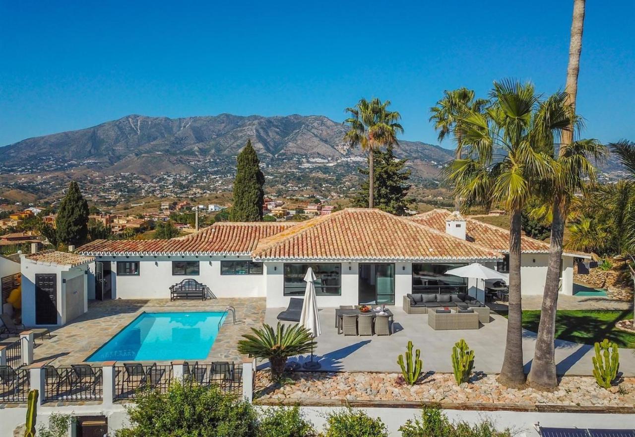 Huvilat Amazing With Panoramic Views
