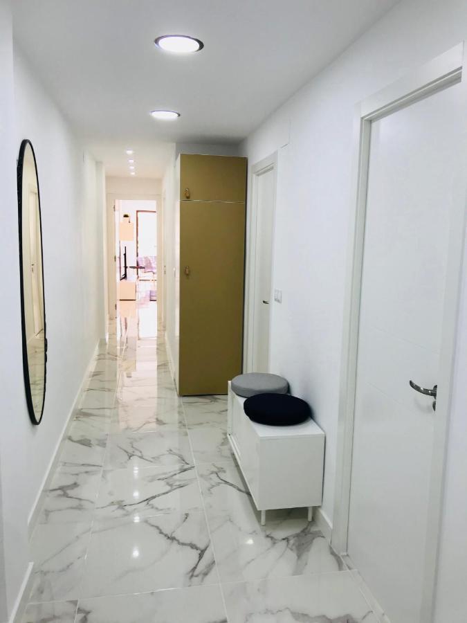 Apartment New 2br 100m-to-beach Free Parking *