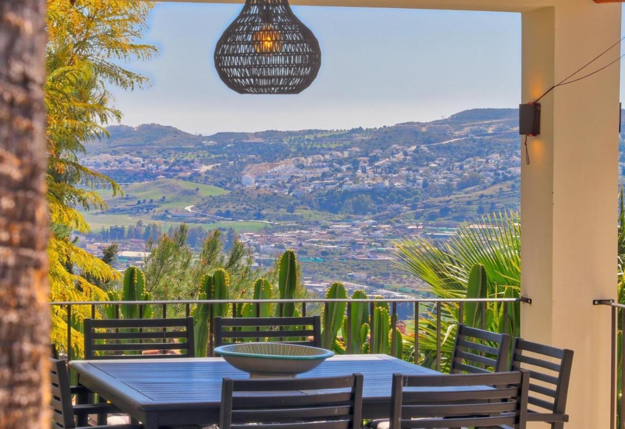 Amazing With Panoramic Views *