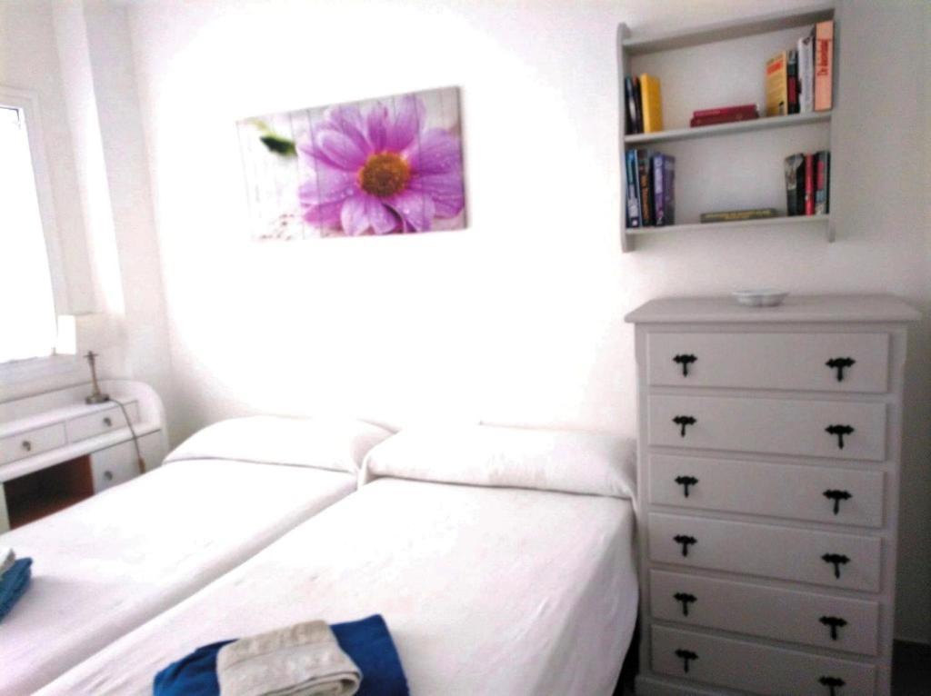 Rentcostadelsol Boliches Penelope Apartment *