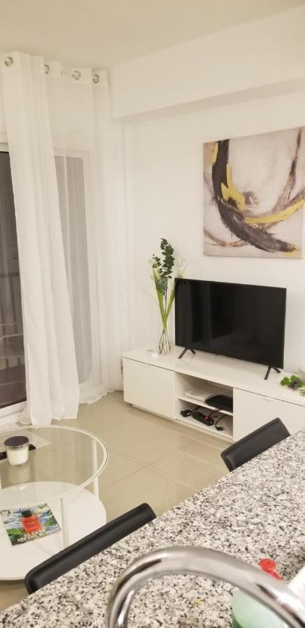 Stunning Gem With And Sea Views Appartement
