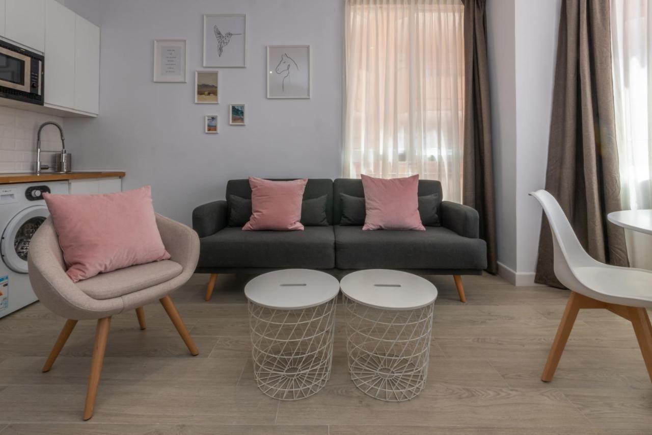 Beachfront 1br Centre - Palmeras Huoneisto *