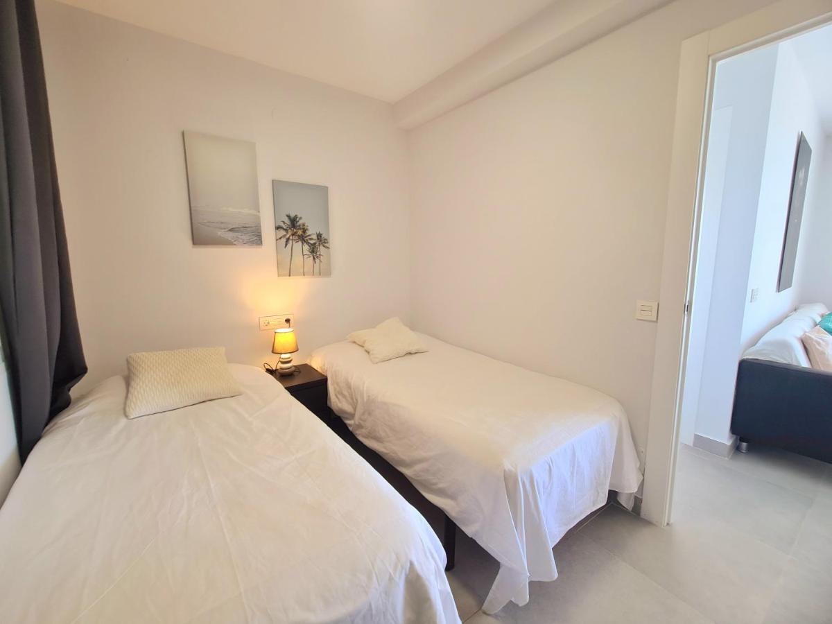 Apartment 1º Linea De Playa En Pleno Centro De *